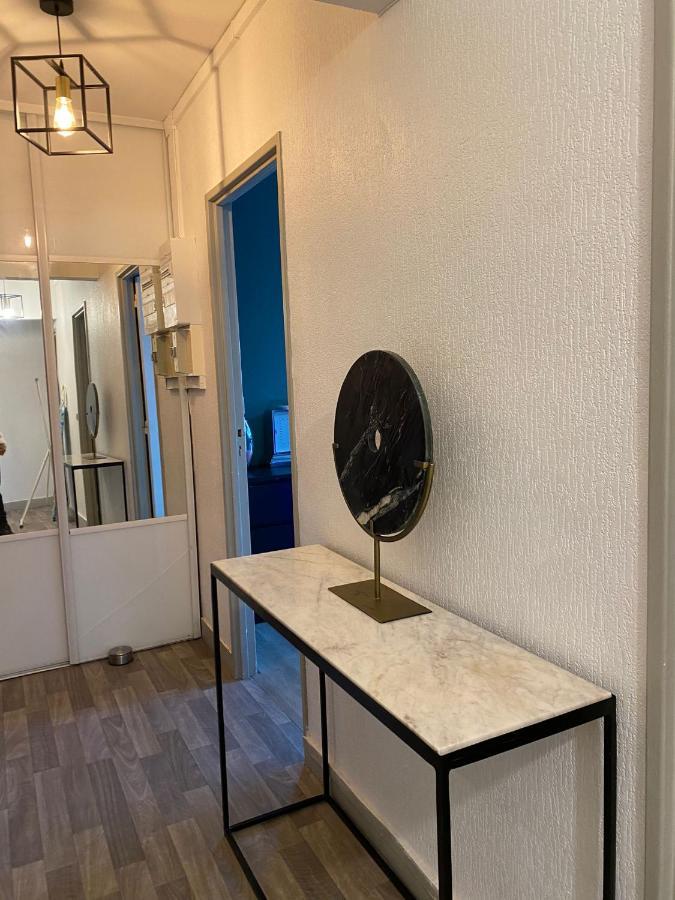 Appartement Familial Wifi Netflix Amazon Prime Saint-Cyr-lʼÉcole Extérieur photo